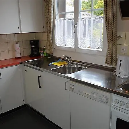 Sleeps 6 Wifi アパート